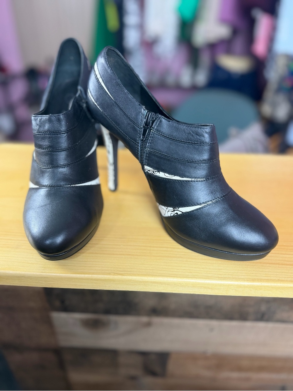 ✨ Custom Designer Leather Heels – Rare & Unique! ✨ Shoes of Prey - Picture 2 of 15